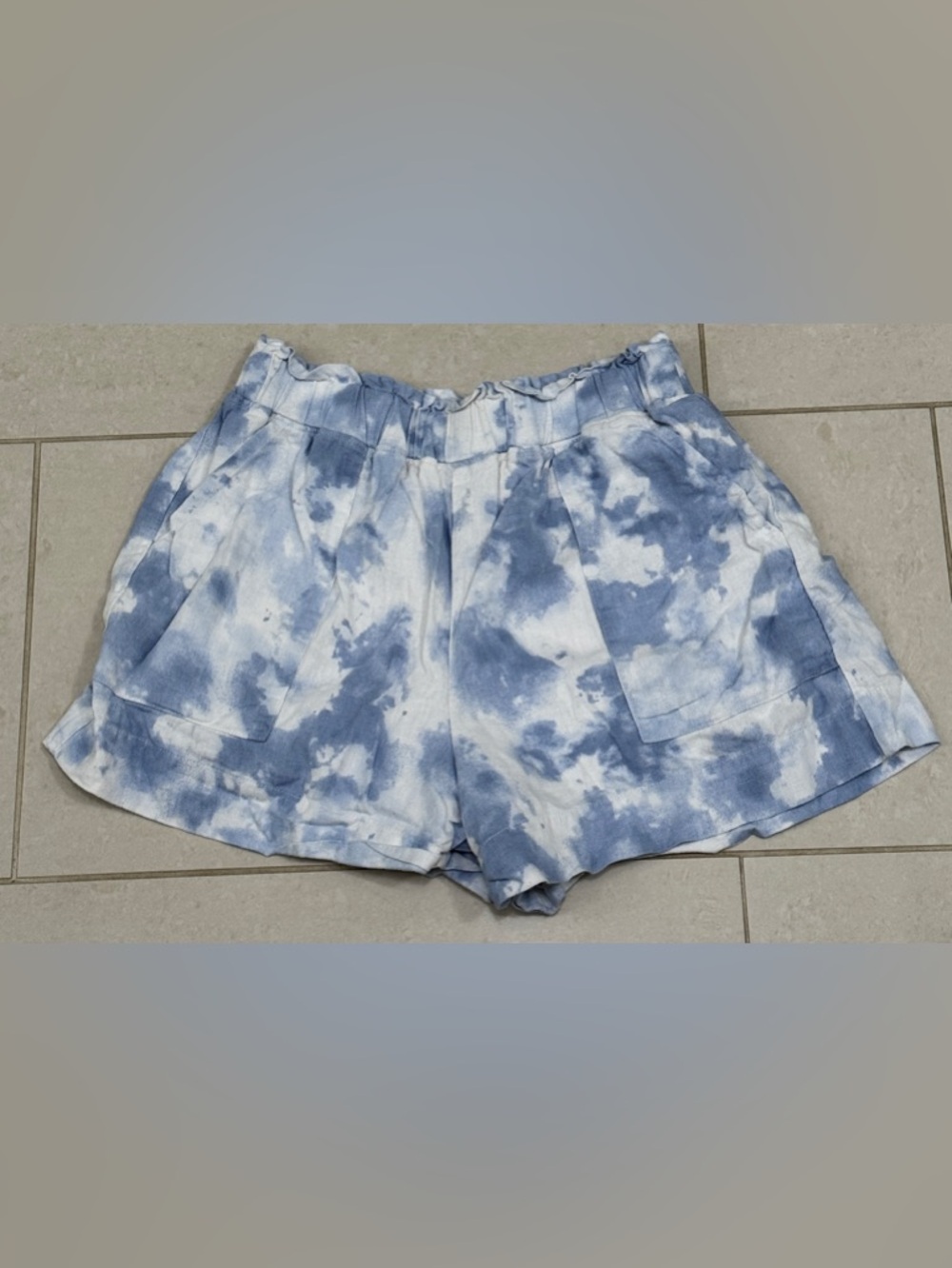 Abercrombie & Fitch Light Blue and White Tie-Dye Shorts